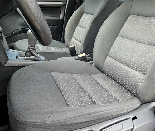 Skoda Octavia cena 25900 przebieg: 259000, rok produkcji 2012 z Radłów małe 781